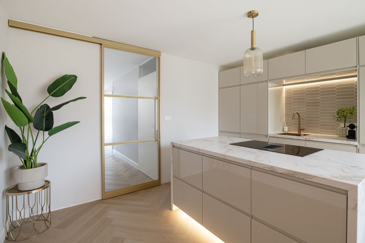 stalen-schuifdeur-anodic-gold-rotterdam01