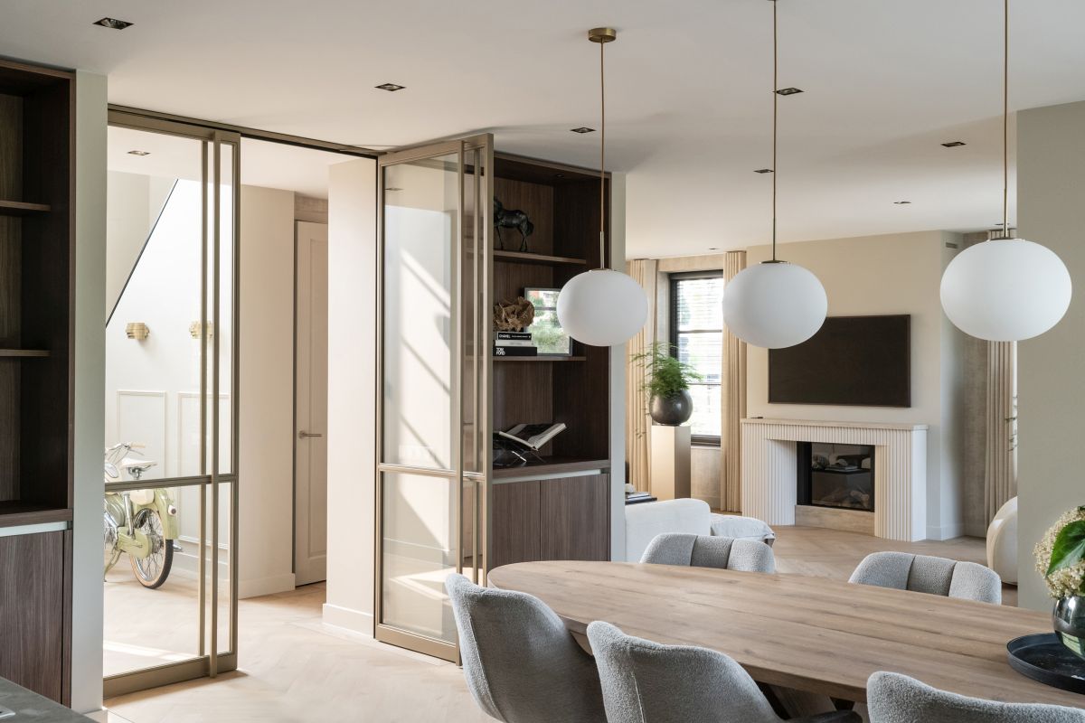 stalen-scharnierdeuren-anodic-brass-rhoon-04